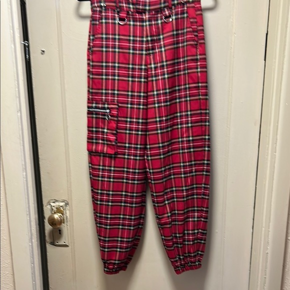 Hot Topic Plaid  Jogger Pants High Rise Elastic Leg Red/Black Multicolor Sz 3 - Picture 1 of 9